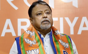বিশ্ববাংলা লোগো বিতর্কের মধ্যেই ফিফার লোগো ব্যবহার নিয়েও বিতর্ক তুলে দিলেন আধীর! 1