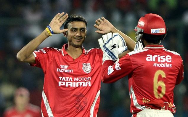 আইপিএল ২০১৮: এই মরশুমের পাঁচজন ক্রিকেটার যাদের কোটি টাকায় রিটেন করে ফ্রেঞ্চাইজি মালিকরা পস্তাচ্ছেন 4