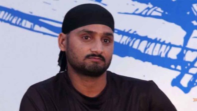 হরভজন সিং কোহলিকে পাঠালেন ম্যাসেজ, যদি সিরিজ জিততে হয় তাহলে এই দুই প্লেয়ারকে দিতে হবে দলে জায়গা 1