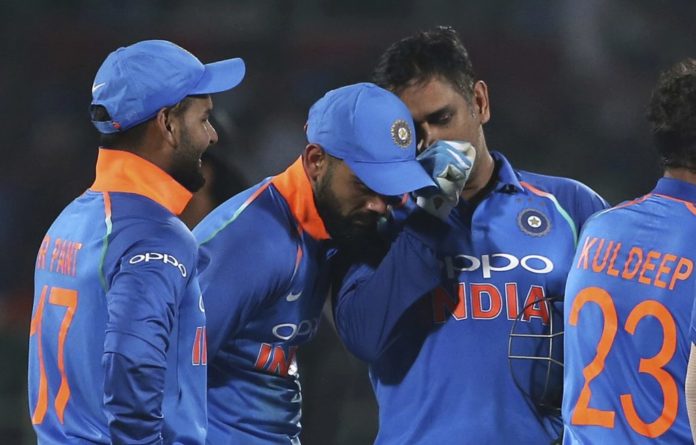 Mahendra Singh Dhoni, Virat Kohli কুলদীপ যাদব জানালেন কি ছিল ধোনির সেই পরিকল্পনা যা ফেল হওয়ার পর টাইয়েই থাকতে হল সন্তুষ্ট