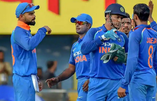ভারত বনাম ওয়েস্টইন্ডিজ: ৩৫.১ ওভারে ঋষভ পন্থের সঙ্গে হল এই যন্ত্রনাদায়ক ঘটনা, যেতে হল মাঠের বাইরে 1