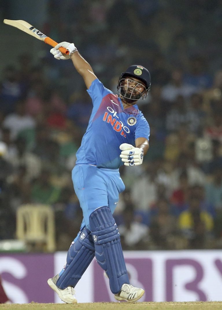 ভারত বনাম ওয়েস্টইন্ডিজ: ভিডিয়ো – ঋষভ পন্থ ১২.৬ ওভারে মারলেন এক হাতে ছক্কা দেখে আপনিও হয়ে যাবেন অবাক