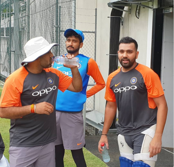 ভারত বনাম অস্ট্রেলিয়া: অস্ট্রেলিয়া পৌঁছতেই ভারত খেল বড় ধাক্কা, দলের সবচেয়ে গুরুত্বপূর্ণ খেলোয়াড় অসুস্থ হয়ে প্রথম ম্যাচের বাইরে 1