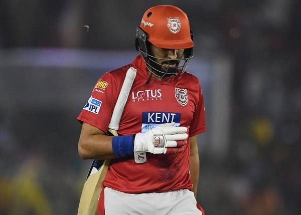 কিংস ইলেভেন পাঞ্জাব জারি করল খেলোয়াড়দের রিটেন লিস্ট, যুবরাজ সিং সমেত অধিনায়ক পদের দাবীদার মনে করা এই তারকা পড়লেন বাদ 2