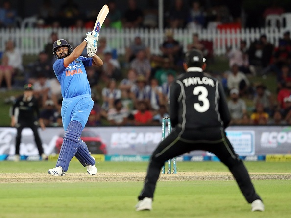 ভারত বনাম নিউজিল্যাণ্ড: ম্যান অফ দ্যা ম্যাচ নিতে গিয়ে মহম্মদ শামি এবার বললেন ইংলিশ, তো সাইমন ডাল করলেন ঠাট্টা, দ্রুত বিরাট দিলেন এই রিঅ্যাকশন 2