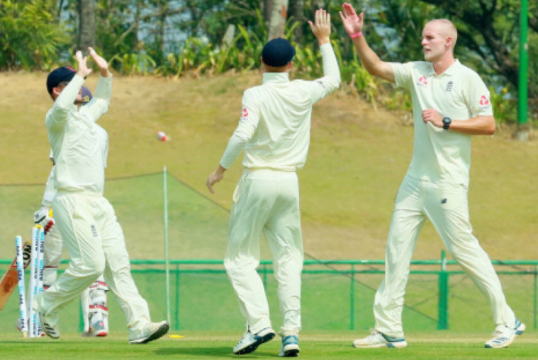 IND A vs ENG Lions, দ্বিতীয় বেসরকারি টেস্ট: ম্যাচের দ্বিতীয় দিনই ইন্ডিয়া এ-র কব্জা মজবুত, ভারতীয় বোলারদের সামনে ইংরেজরা অসহায় 1