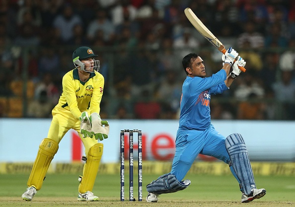 আশিষ নেহেরা এমএস ধোনিকে এই নম্বরে ব্যাট করার পরামর্শ দিলেন 3