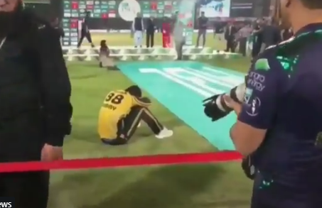 ভিডিয়ো: PSL ফাইনাল হারার পর হাউ হাউ করে কাঁদলেন ড্যারেন স্যামি, ভিডিয়ো হচ্ছে ভাইরাল 2