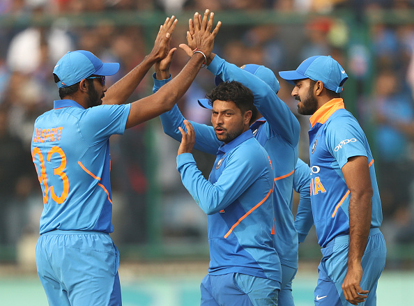INDvAUS: ভারতের দুর্দান্ত বোলিংয়ের পরও সোশ্যাল মিডিয়ায় হল এই প্লেয়ারকে নিয়ে ঠাট্টা 2