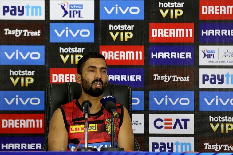 SRHvsKKR: দীনেশ কার্তিক এর মাথায় ভাঙলেন লাগাতার পাওয়া হারের দায় 5