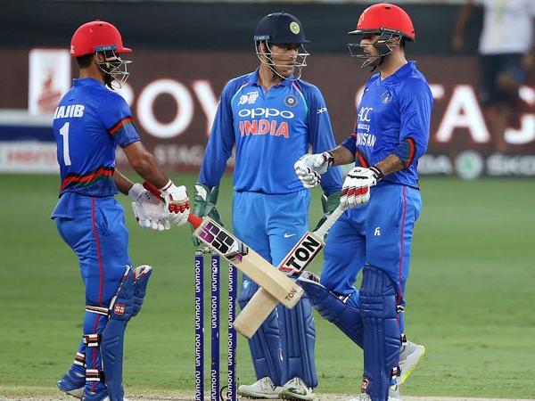 পাঁচ বিতর্ক , যেখানে নিশানায় স্বয়ং ধোনি ! 12