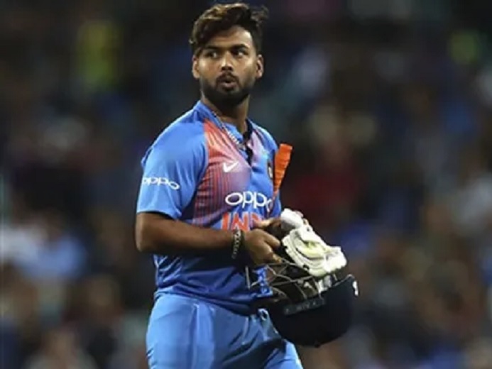 খারাপ ব্যাটিংয়ের পর এই খেলোয়াড়ের জায়গায় ঋষভ পন্থকে শামিল করার দাবী উঠল 1