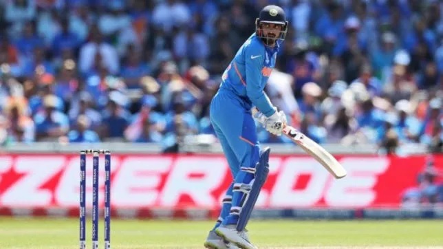 বিজয় শঙ্করকে আহত বলে বাদ দেওয়ায় বিরাটের উপর ক্ষুব্ধ মুরলী কার্তিক, বললেন... 1
