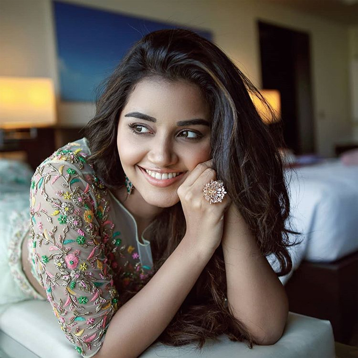 এই অভিনেত্রী'কেই নাকি মন দিয়েছেন জসপ্রীত বুমরাহ!তৈরী হলো জোর জল্পনা 5