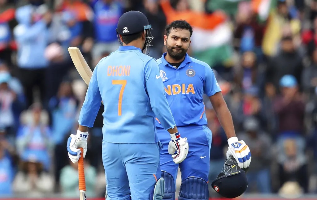 INDvsENG: রোহিত শর্মা সেঞ্চুরি ইনিংস খেলে ভাঙলেন ধোনির বিশ্বরেকর্ড 1
