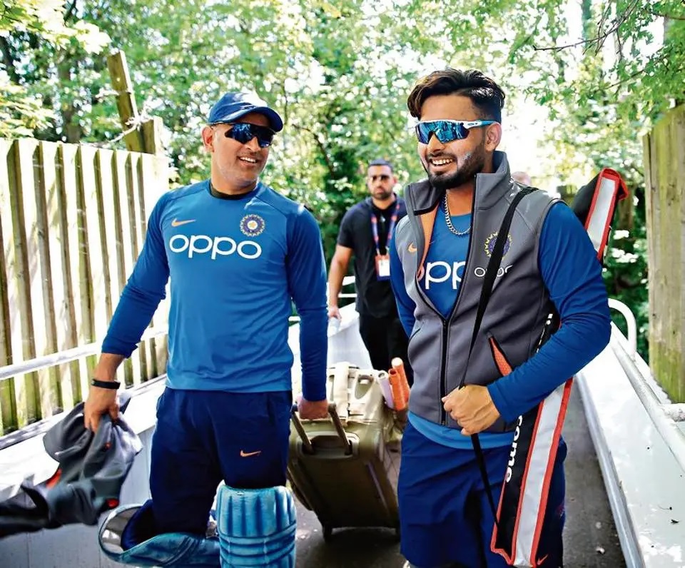 মহেন্দ্র সিং ধোনির সঙ্গে নিজের তুলনায় ক্ষুব্ধ ঋষভ পন্থ, জায়গা নেওয়ার ব্যাপারে বললেন এই কথা