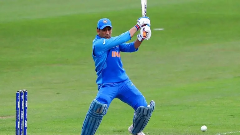ভারতীয় দলের এই খেলোয়াড় বললেন বিরাট নন ধোনি সামলান অধিনায়কের সম্পূর্ণ দায়িত্ব 1