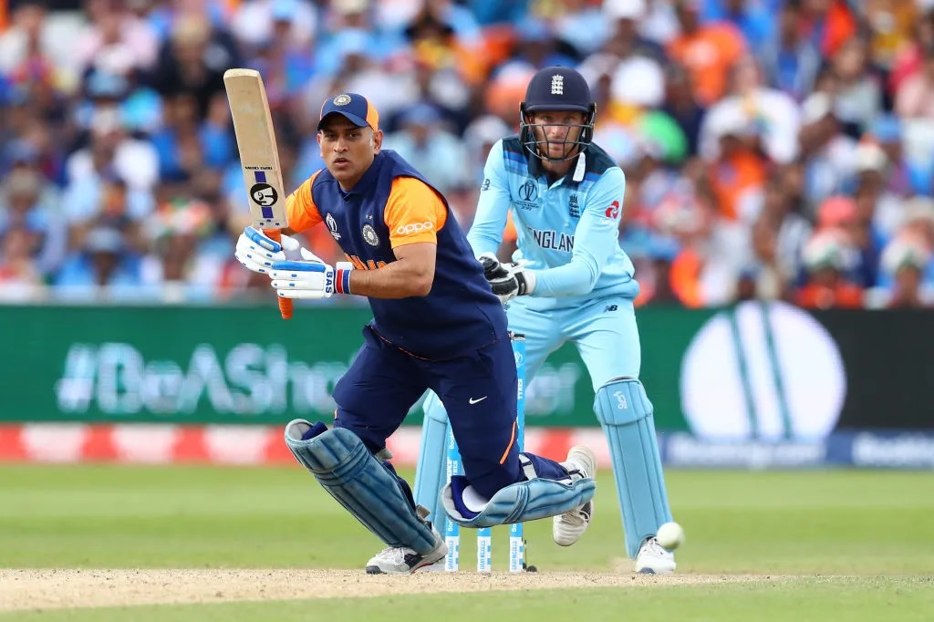 INDvsENG: বেরচ্ছিল রক্ত, তাও ইংল্যান্ডের বিরুদ্ধে ব্যাটিং করছিলেন মহেন্দ্র সিং ধোনি 2