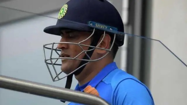 সুপ্রিম কোর্ট: আম্রপালী হোম বায়ার্সের টাকা ধোনি কোম্পানিকে করা হয়েছে ট্রান্সফার, খারাপভাবে ফাঁসতে পারেন ধোনি 3
