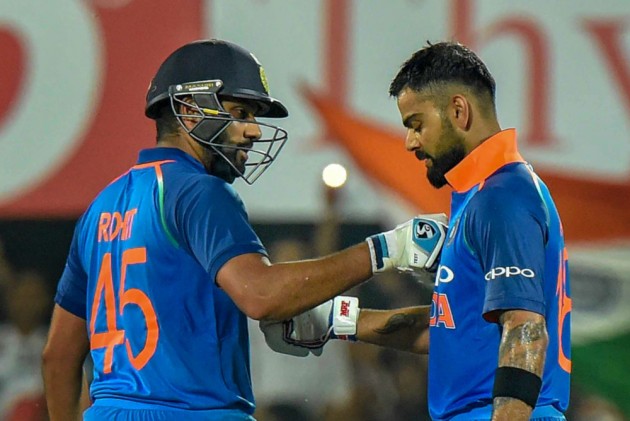 কোচ রোহিতের কাছে প্রাক্টিসে ক‍্যাচ মিস কোহলির, এরপর কি করলেন শর্মা ! 3