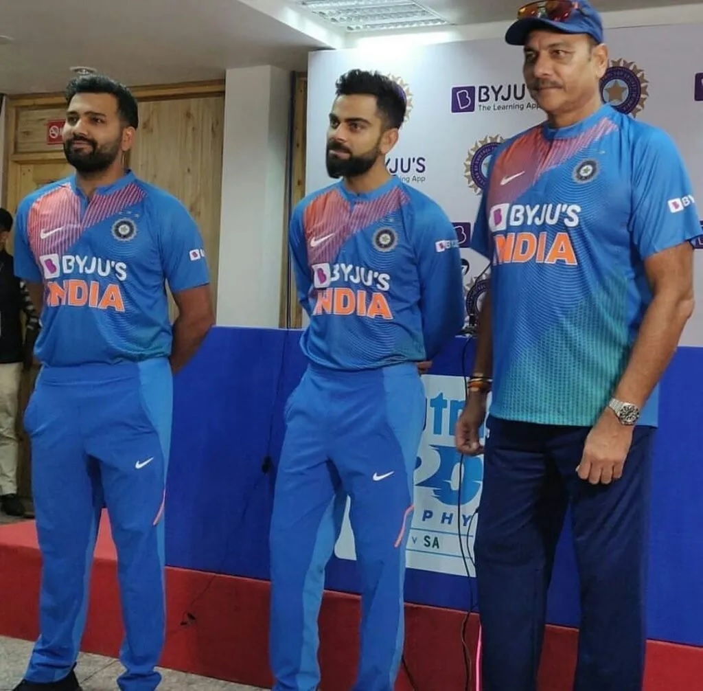 দক্ষিণ আফ্রিকার বিরুদ্ধে টি-২০ সিরিজের জন্য টিম ইন্ডিয়া লঞ্চ করল নিজেদের জার্সি, দেখে নিন ছবি 1