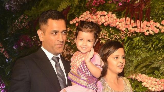 মহেন্দ্র সিং ধোনিকে ছাড়াও সাক্ষী ধোনির পছন্দ এই ক্রিকেটারকে 1