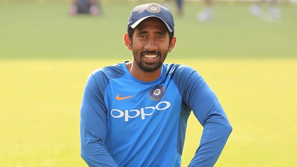 INDvsSA: ঋষভ পন্থের সঙ্গে নিজের প্রতিদ্বন্ধীতা নিয়ে বললেন ঋদ্ধিমান সাহা, প্লেয়িং ইলেভেনে জায়গা নিয়ে বললেন এই কথা 2