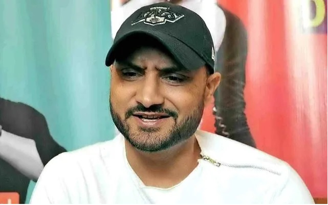 হ্যাটট্রিক নিয়ে সন্দেহ প্রকাশ গিলক্রিস্টের, হরভজন দিলেন খারাপ শব্দে জবাব 3