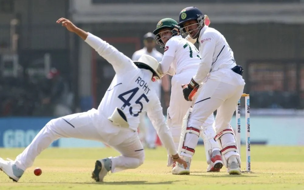 INDvsBAN: ময়ঙ্ক আগরওয়ালের ডবল সেঞ্চুরিতে ভারতের কব্জায় প্রথম টেস্ট, দেখুন স্কোরবোর্ড 1