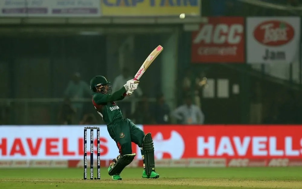 ১৭.৫ ওভারে ক্রুণাল পান্ডিয়ার একটি ছোট্ট ভুলের কারণে বাংলাদেশের কাছে প্রথমবার হার ভারত, দেখুন স্কোরবোর্ড 5