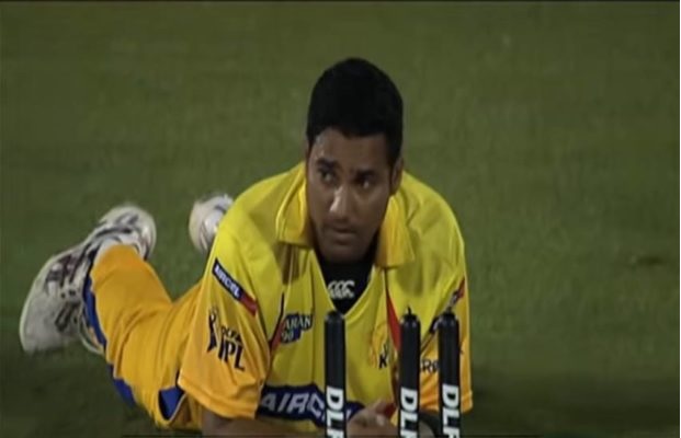 ধোনিকে প্রথমবার আইপিএল চ্যাম্পিয়ন করা খেলোয়াড় করলেন অবসর ঘোষণা 1