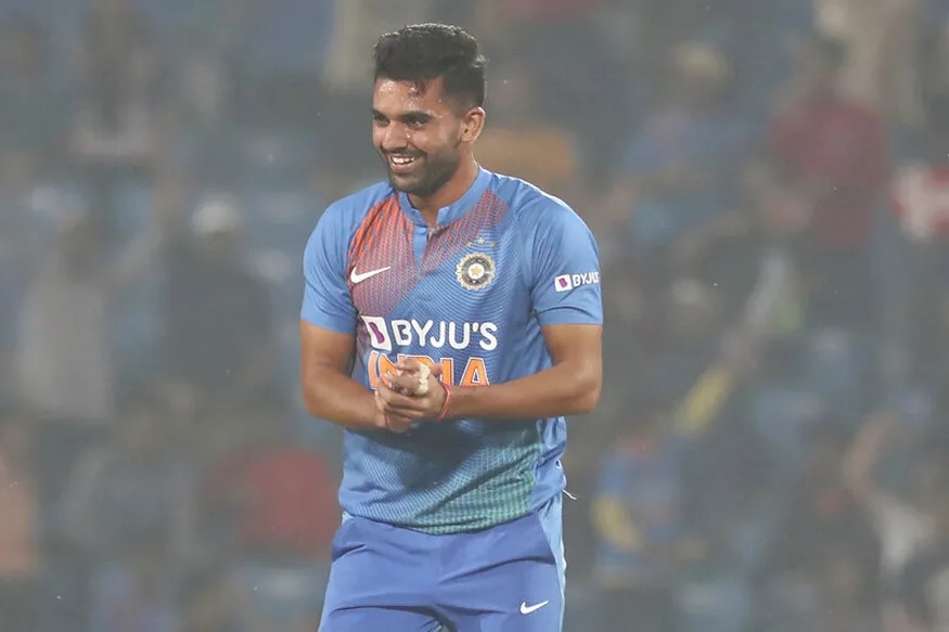 WIvsIND: মহম্মদ শামি আর দীপক চাহারের মধ্যে এই খেলোয়াড় খেলতে পারেন প্লেয়িং ইলেভেনে 2