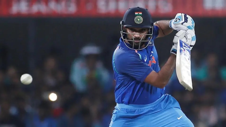 INDvsAUS: অস্ট্রেলিয়ার বিরুদ্ধে এই রেকর্ড গড়লেন রোহিত শর্মা, শচীন-গাঙ্গুলীকে ফেললেন পেছনে