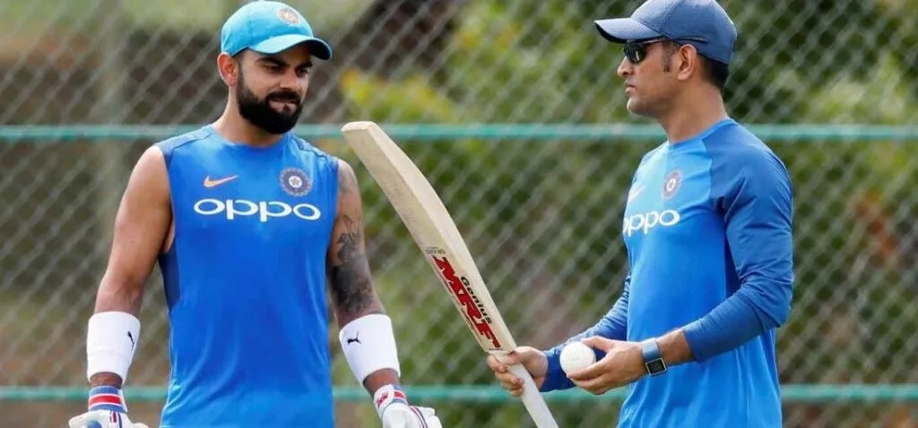 INDvsAUS: বিরাট কোহলি ১৭ রান করলেই ভেঙে দেবেন মহেন্দ্র সিং ধোনির বিশ্বরেকর্ড 3