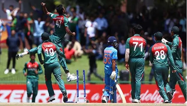 ভিডিয়ো: ভারতীয় ব্যাটসম্যানরা পুনরাবৃত্তি করলেন পাকিস্তানের ভুল, অদ্ভুতভাবে হলেন রান আউট 3