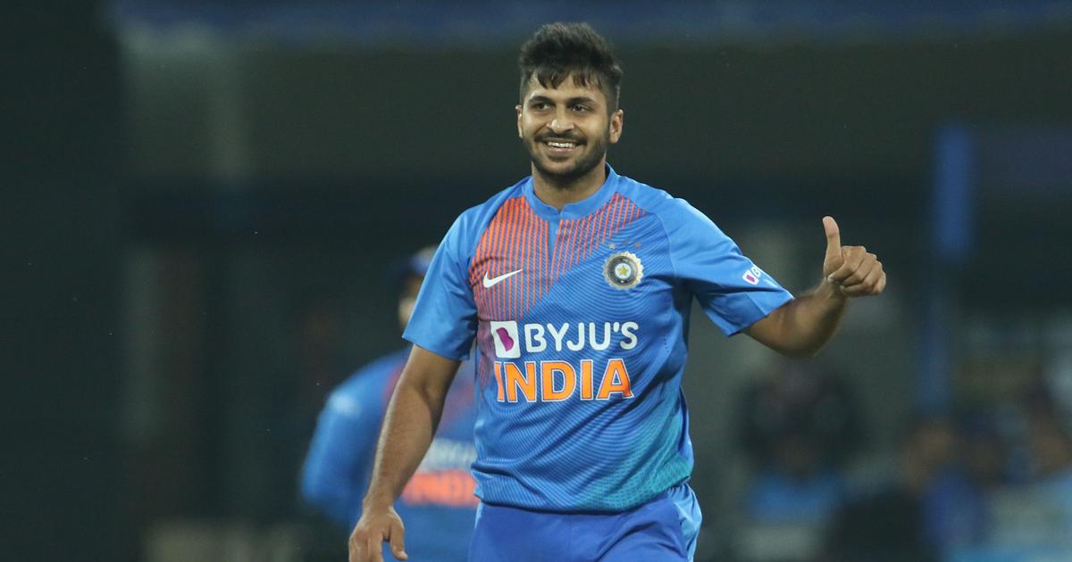 পাঁচ বোলার যাদের আগামী টি টোয়েন্টি বিশ্বকাপে দেখা যেতে পারে তাদের দেশের হয়ে " পিন্চ - হিটার " এর ভূমিকায় 2