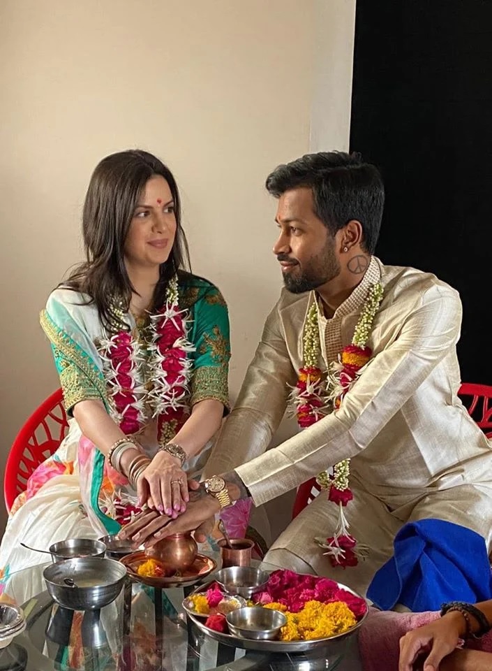 হার্দিক পাণ্ডিয়ার বাবা হতে চলার খবরের পর টুইটারে বিরাট কোহলিকে ট্রোল করে এলো মজাদার প্রতিক্রিয়া 1