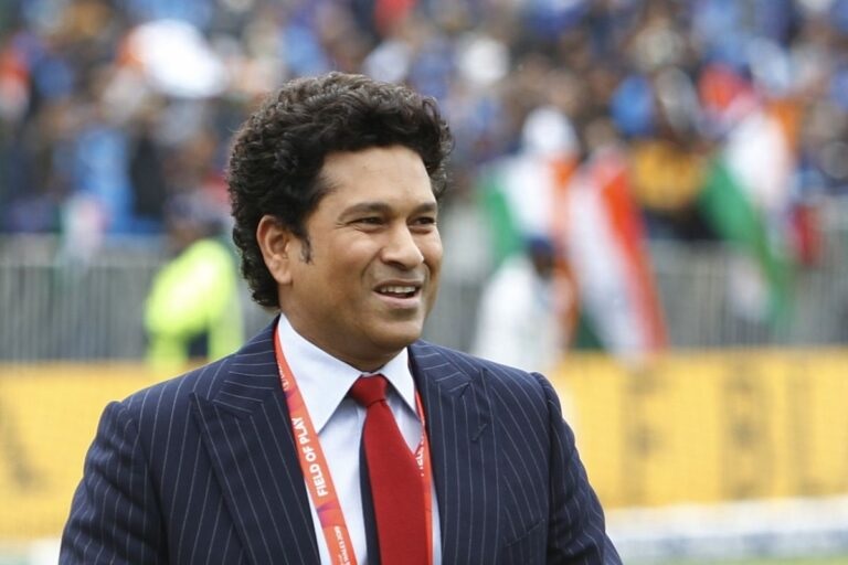 সোশ্যাল মিডিয়ায় এই ৫ খেলোয়াড়ের জন্য পাগল সমর্থকরা, দেখুন কার কত ফ্যান 3