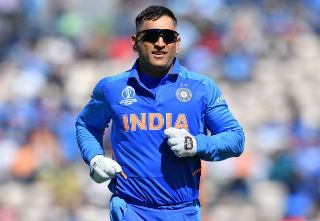 বিশ্বের সেরা " দশ " অধিনায়ক যারা জিতেছেন সর্বাধিক ' ম‍্যান অফ দ‍্য ম‍্যাচ ' , এখনও নেননি অবসর 10