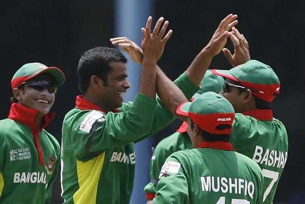 ৫টি অবিস্মরণীয় ম্যাচ, যখন মজবুত দলকে হারিয়ে অঘটন ঘটিয়েছিল দুর্বল দলগুলি 1