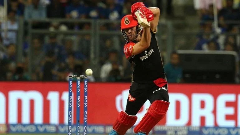 আকাশ চোপড়া আরসিবিকে দিলেন পরামর্শ, বললেন এই ৪ বিদেশি খেলোয়াড়কে করো প্রথম ম্যাচে শামিল 2