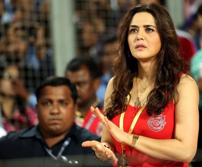 IPL 2020: পাঞ্জাবের জয়ে খুশি প্রীতি জিন্টা ভেঙেছেন ক্রিকেটের এই বড়ো নিয়ম 2