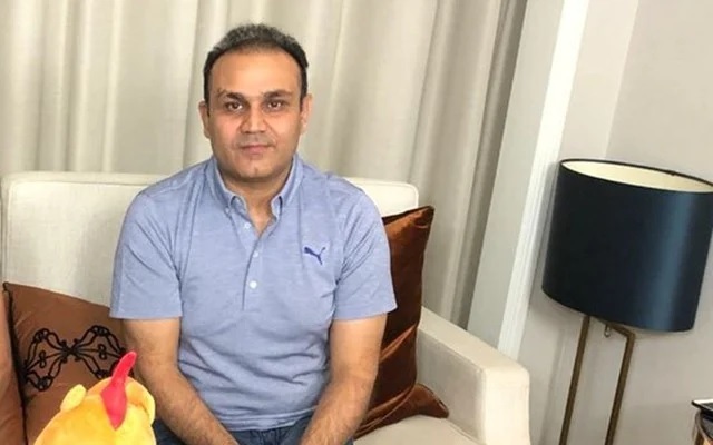 বীরেন্দ্র সেহবাগ আবারও করলেন জোরদার মজা, একে নিয়ে বললেন, ‘হামে তো আপনো নে লুটা’