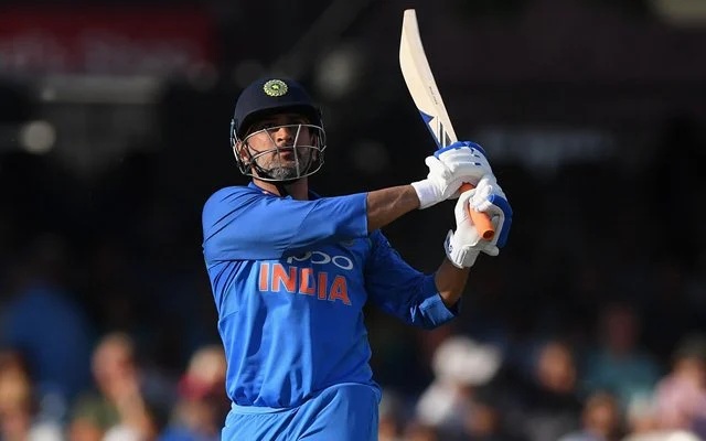 প্রাক্তন ভারতীয় নির্বাচক কিরণ মোরে জানালেন কীভাবে মহেন্দ্র সিং ধোনি পেয়েছিলেন ভারতীয় দলে জায়গা 1