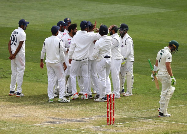 INDvsAUS: বক্সিং ডে টেস্ট জেতার পর অধিনায়ক অজিঙ্ক রাহানে এই ২ খেলোয়াড়কে দিলেন পুরো শ্রেয় 3
