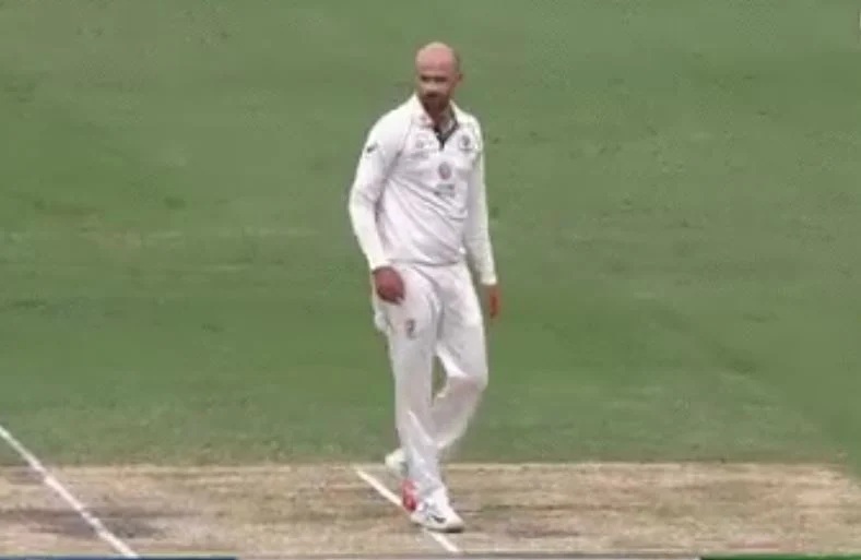 নাথান লিয়ঁ বেলসের সঙ্গে ট্যাম্পারিং, সমর্থকরা সোশ্যাল মিডিয়ায় করলেন ব্যান করার দাবী 3