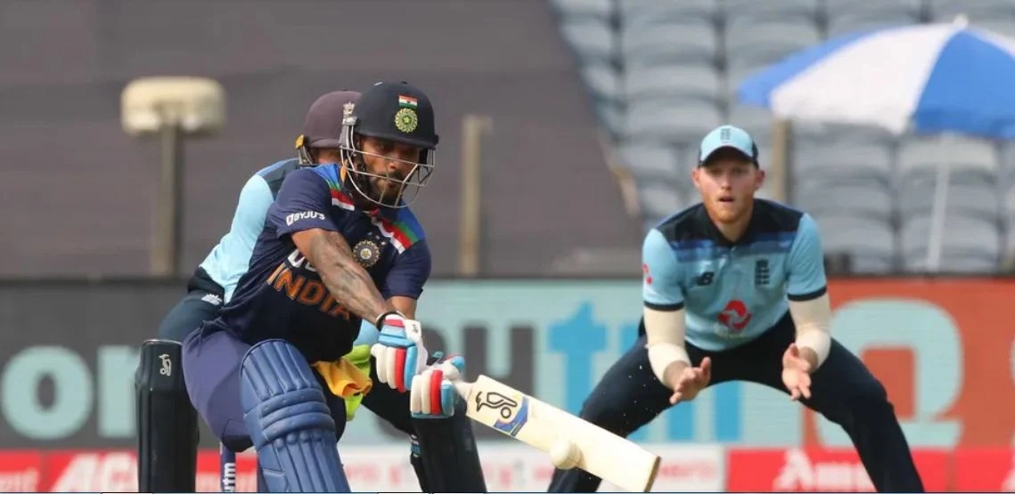 INDvsENG: টুইটারে ছাইলেন ধবন-ক্রুণাল, এই ভারতীয়কে উঠল প্রথম একাদশ থেকে বাদ দেওয়ার দাবী 1