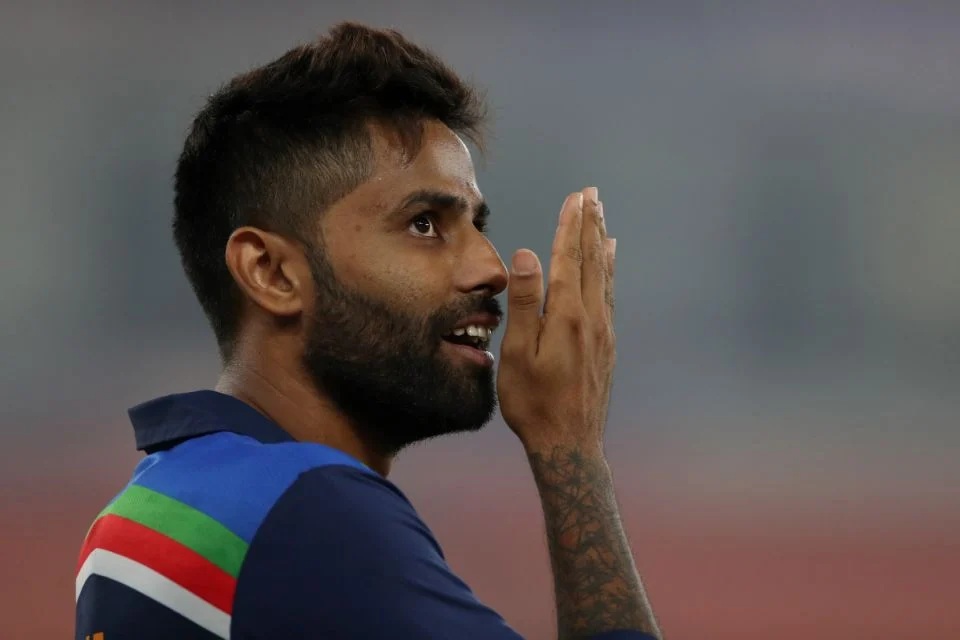 INDvsENG: সূর্যকুমার যাদবকে সুযোগ না দেওয়ায় ক্ষুব্ধ সমর্থকরা, অধিনায়ক কোহলির উপর প্রকাশ করছেন রাগ 1