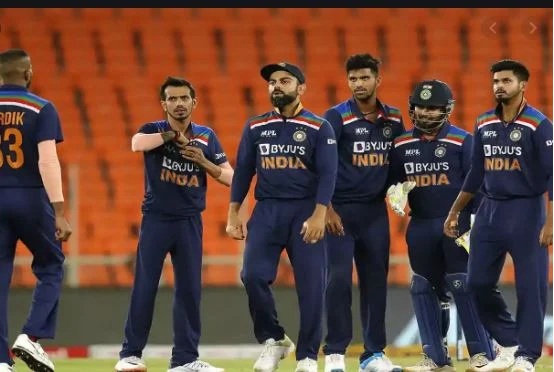 INDvsENG: চতুর্থ টি-২০তে ভারতের প্রথম একাদশ দেখে ক্ষুব্ধ সমর্থকরা, পক্ষপাতের অভিযোগ বিরাটের বিরুদ্ধে 2