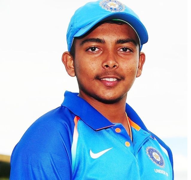 অস্ট্রেলিয়া সফরে বাদ পড়ায় হাউহাউ করে কেঁদেছিলেন পৃথ্বী শ, এই খেলোয়াড়ের কারণে করছেন সেঞ্চুরি 2